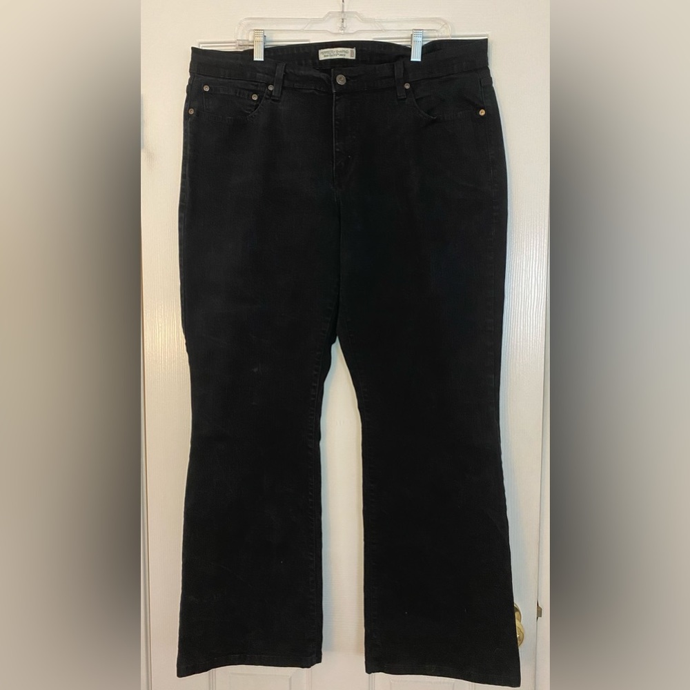Levi’s 512 Perfectly Shaping Boot Cut Women’s Black Jeans size 22W